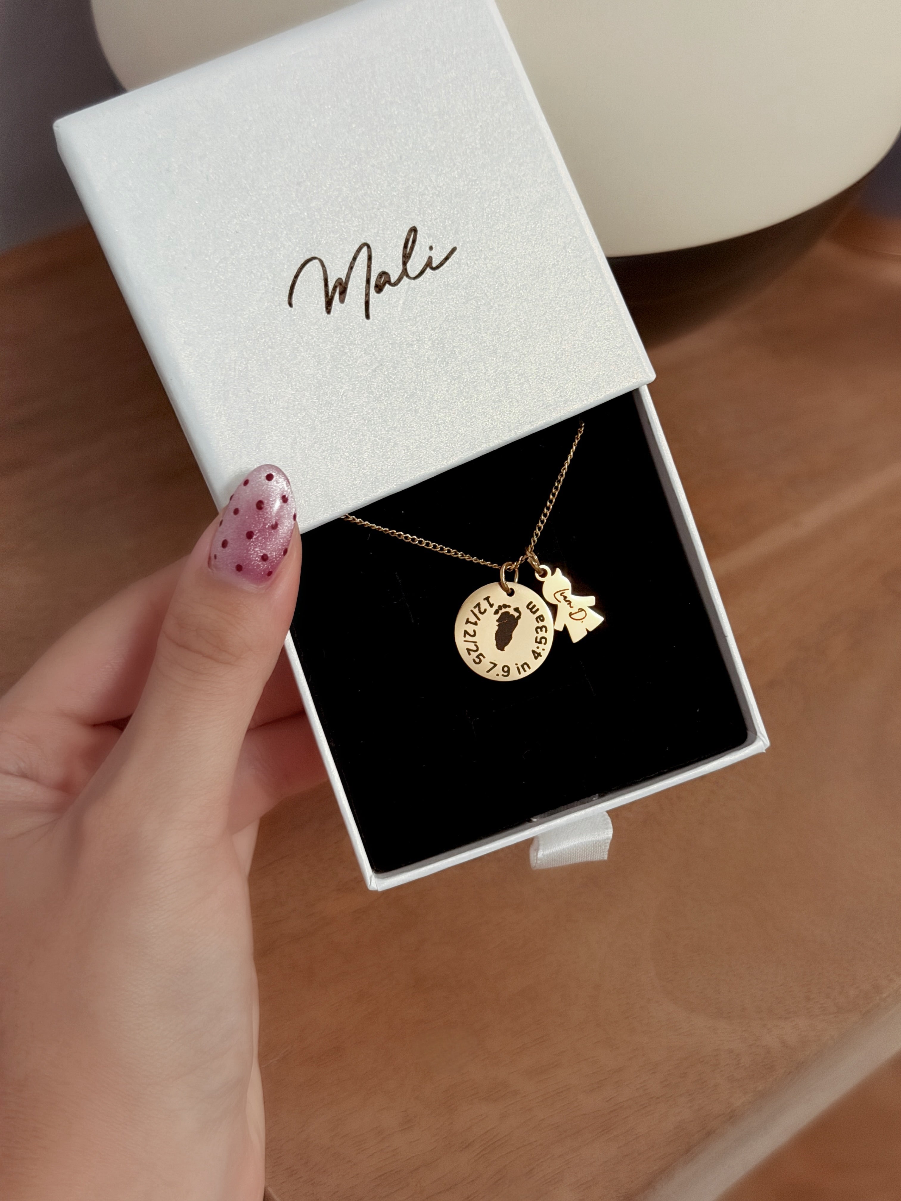 Baby Info Necklace for MOM