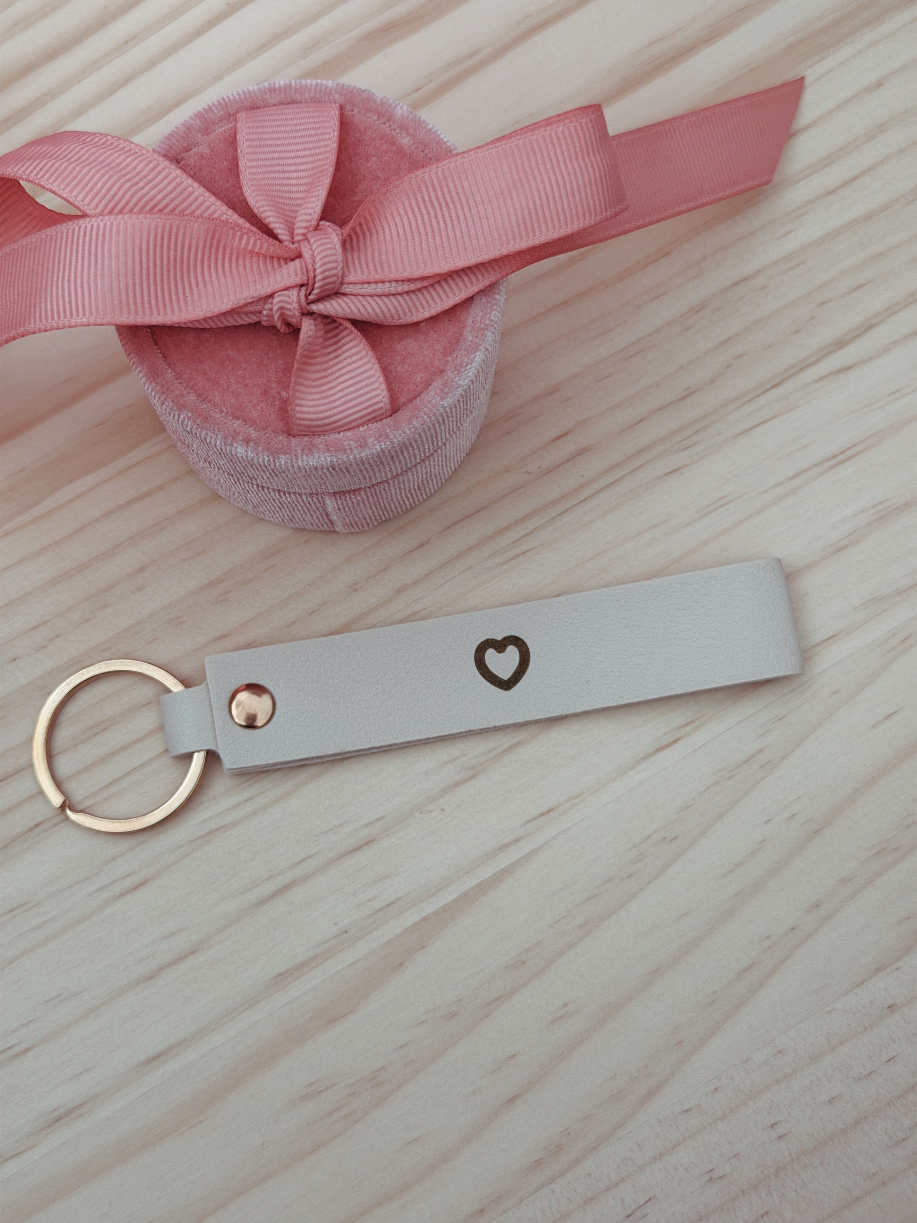 Llavero con frase “Bendecida”