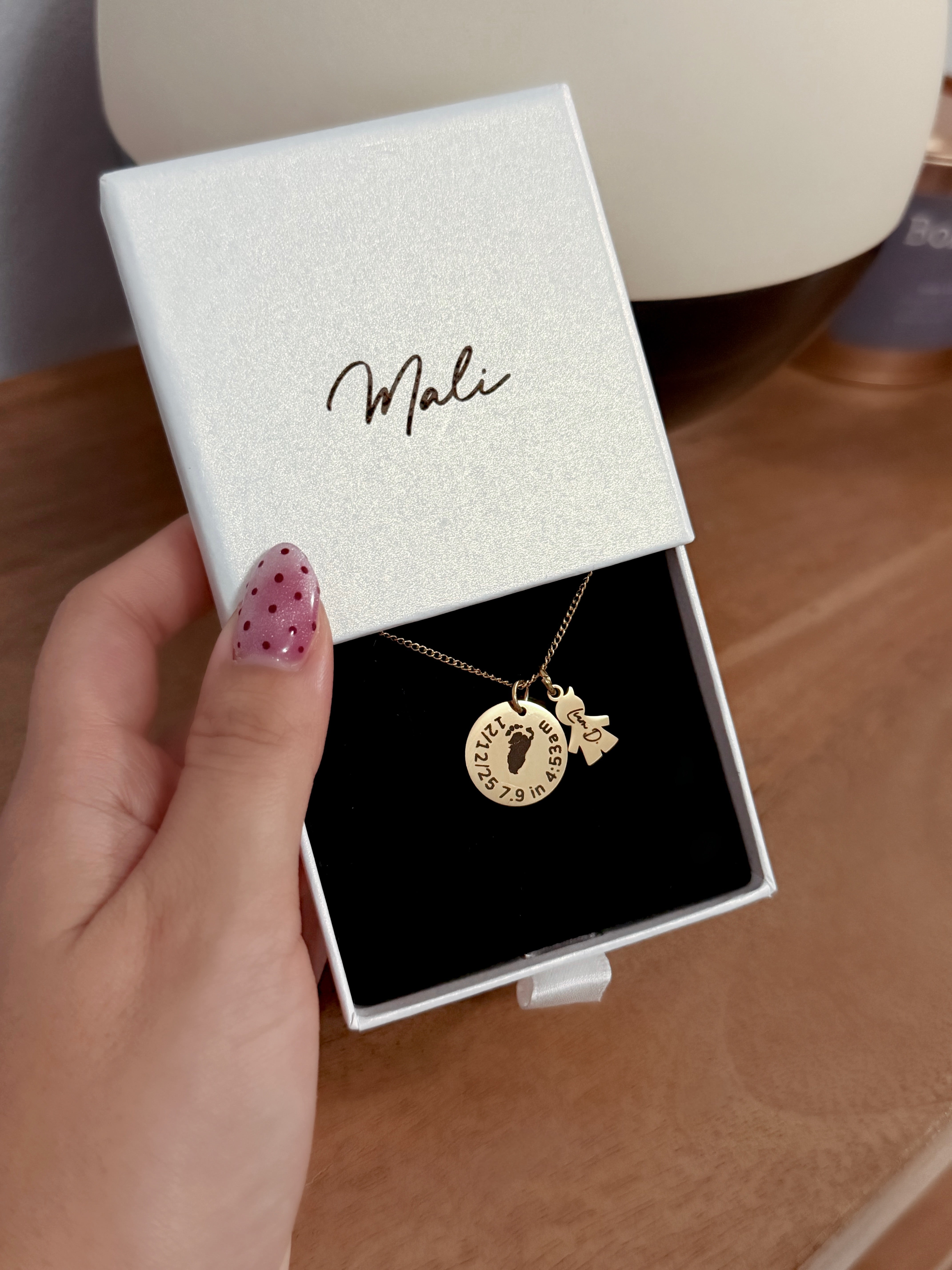 Baby Info Necklace for MOM