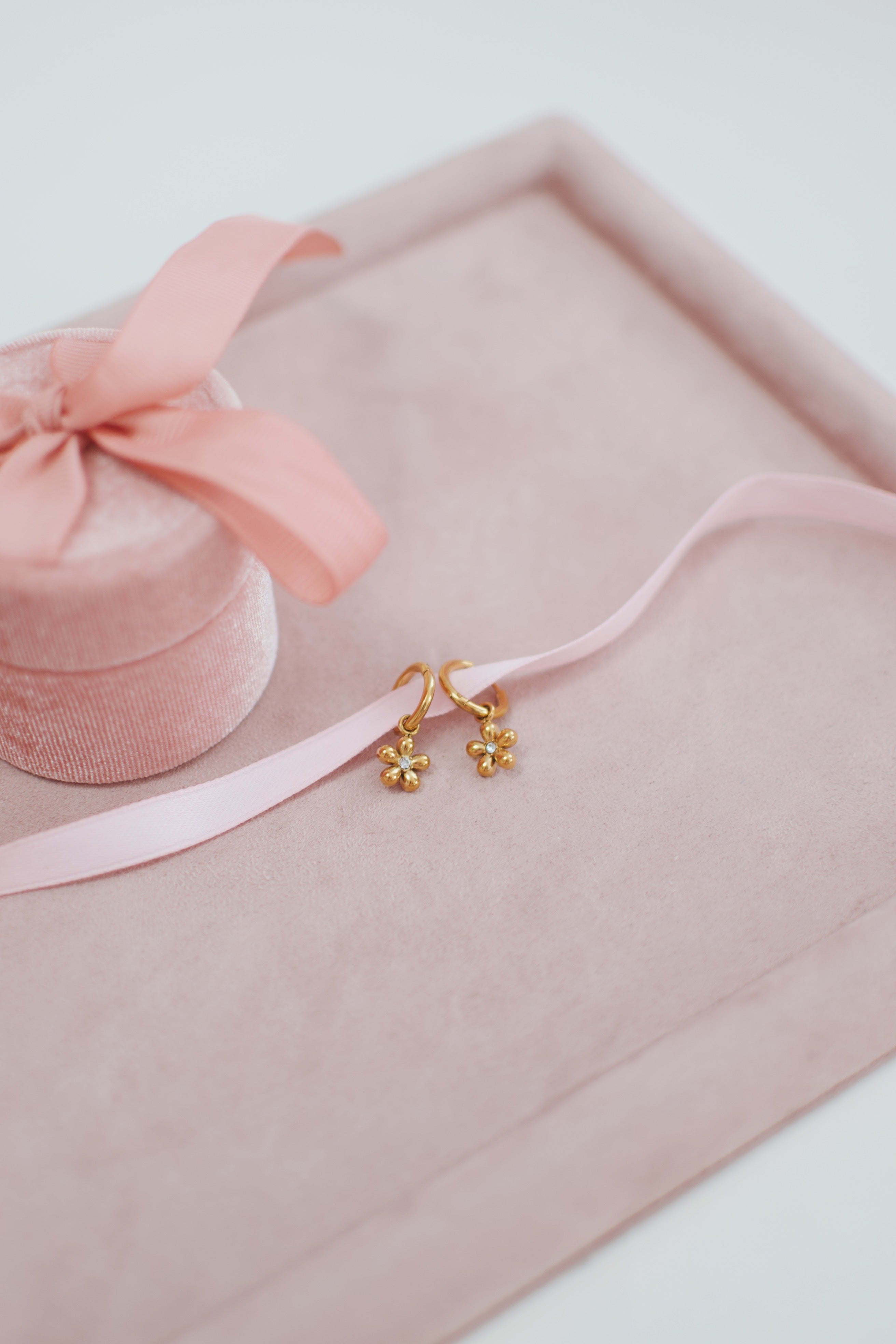 Gold Flowers Earrings