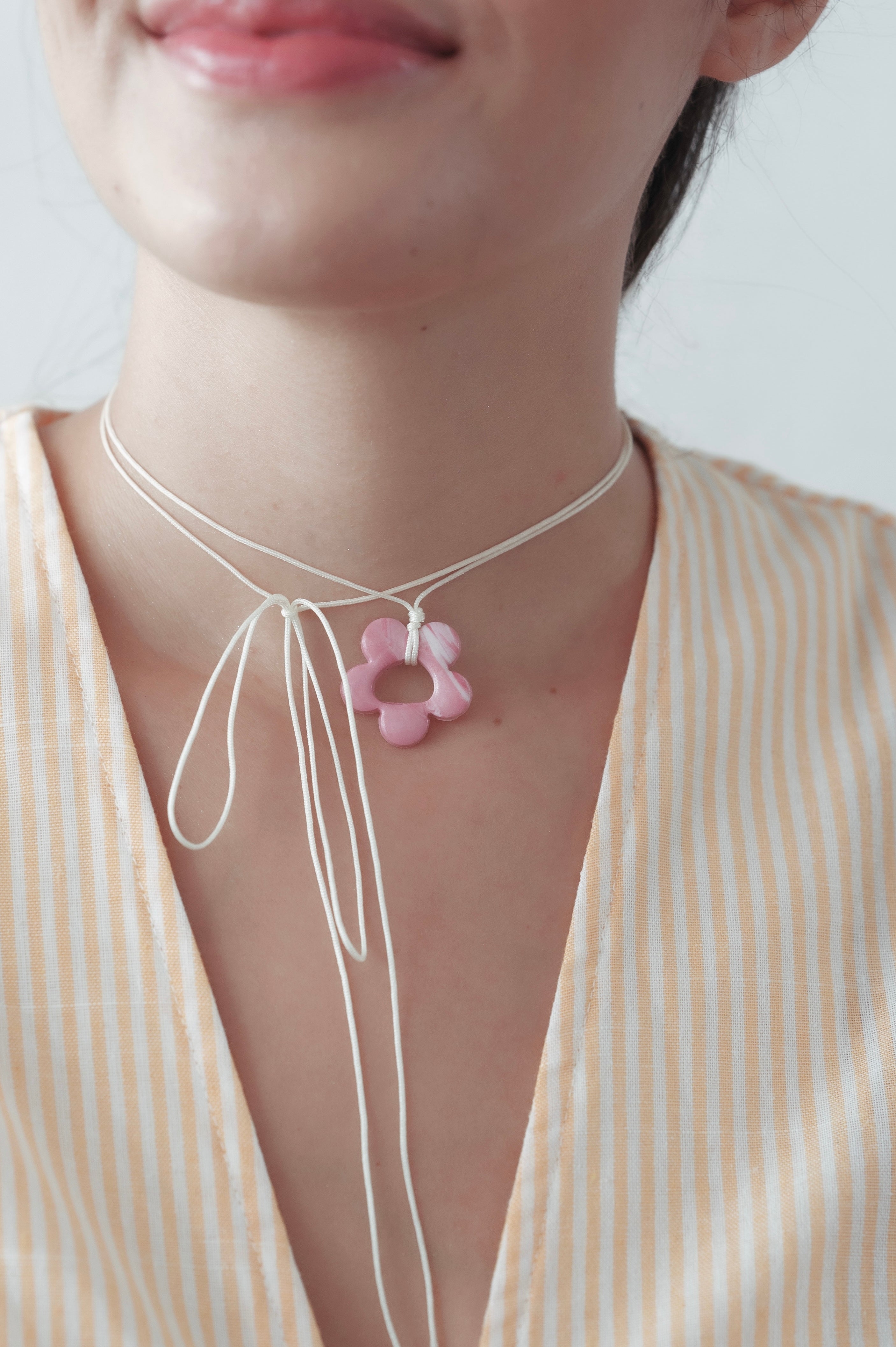 PRE ORDER Chocker Bow en Hilo